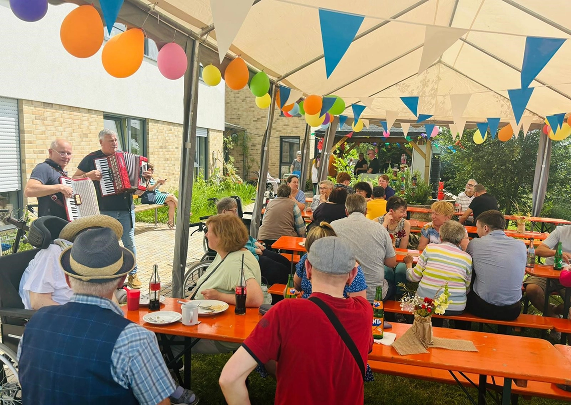 Die Musiker sorgten beim Sommerfest in der WILHELMSHÖHE für beste Stimmung.