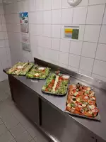 In der avendi-Einrichtung EDI-WOHNPARK hat sich das Küchenteam ins Zeug gelegt und ein leckeres Buffet gezaubert.