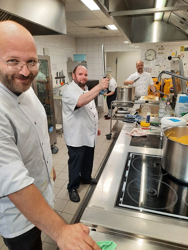 Köche bei der Arbeit