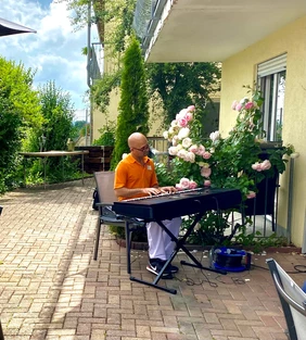 Sommerkonzert mit unserem Mitarbeiter Nolberto